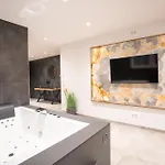 Private & Garden Alpi Mit Sauna Und Whirlpool *