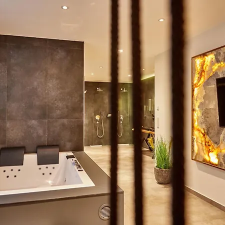 Appartement Private & Garden Alpi Mit Sauna Und Whirlpool *