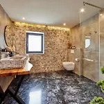 Private & Garden Alpi Mit Sauna Und Whirlpool ガルミッシュ・パルテンキルヒェン