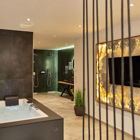 Διαμέρισμα Private & Garden Alpi Mit Sauna Und Whirlpool *