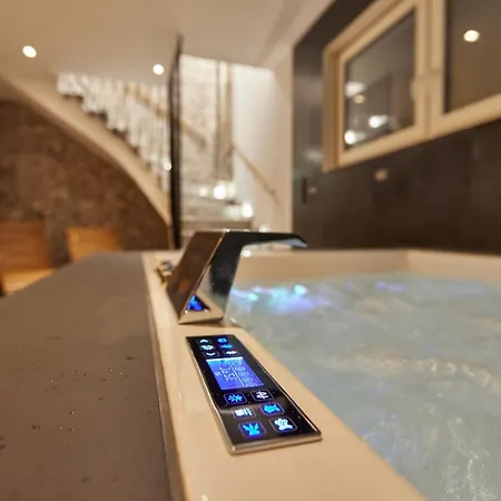 Private Spa&garden Alpi Apartment
