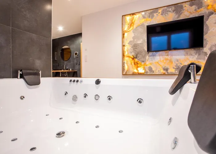 Private & Garden Alpi Mit Sauna Und Whirlpool 加爾米施-帕滕基興